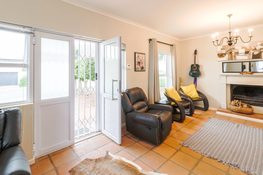 3 Bedroom Property for Sale in Paradyskloof Western Cape